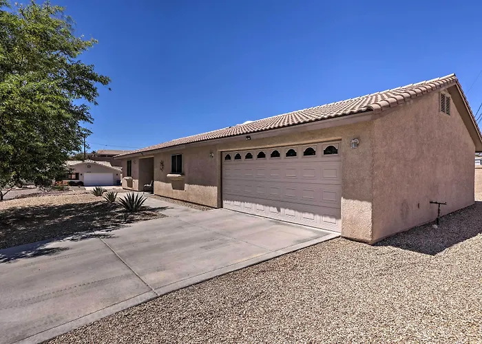 Havasu W/ Patio ~ 3 Mi To *